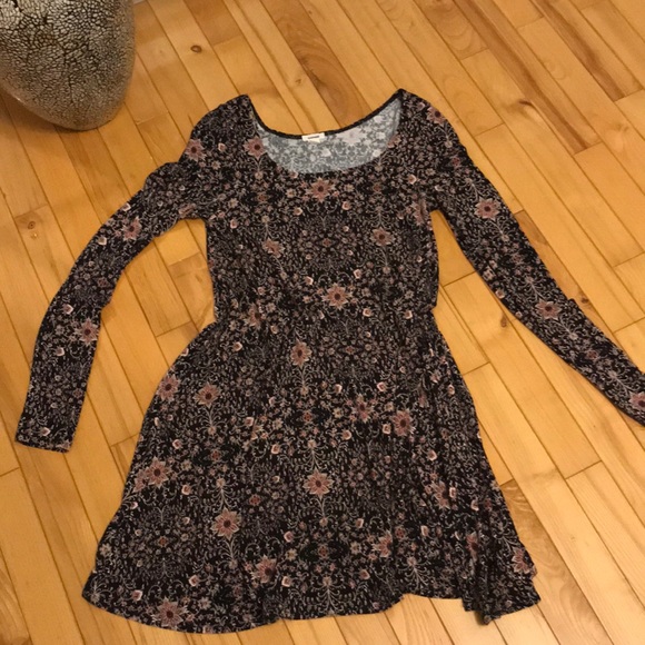 Garage Dress - Picture 3 of 3